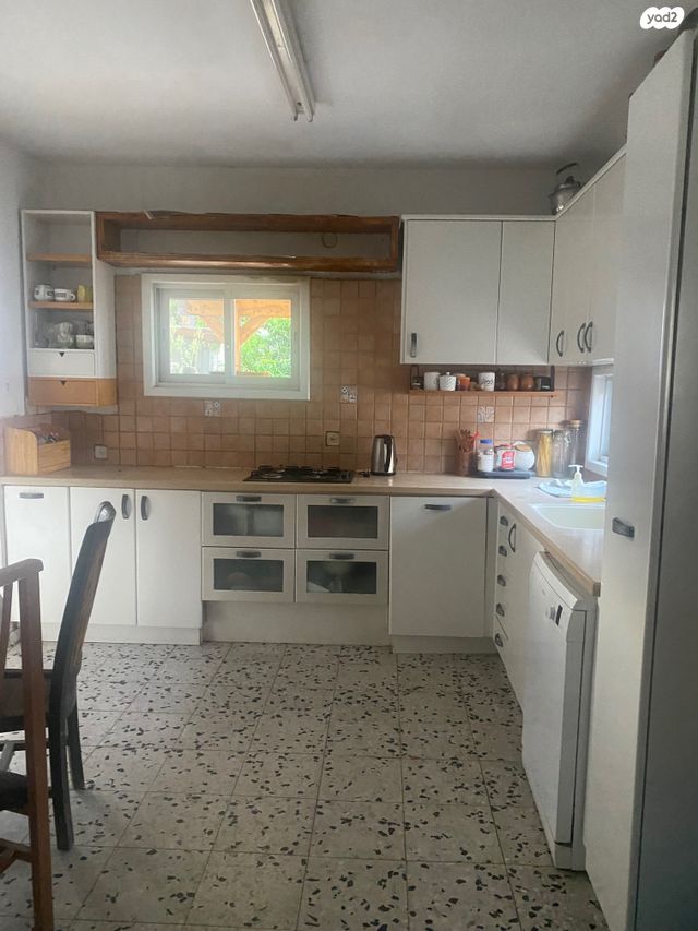 בית פרטי/ קוטג', פרדסיה