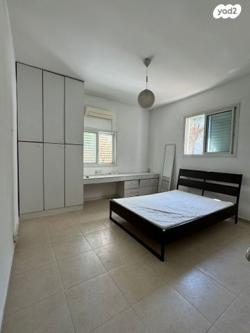 דירה, גבעת הרמבם, גבעתיים