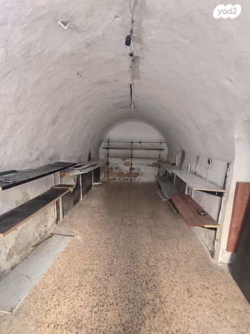 חנויות/ שטח מסחרי, נתנזון 10, חיפה