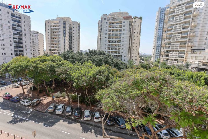 דירה, שמעון בן צבי, שטח 9, גבעתיים