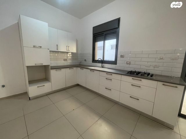 דירה, גדעון האוזנר, רמות הרכס, באר שבע