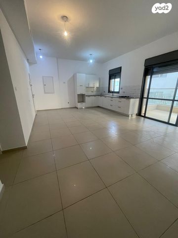 דירה, גדעון האוזנר, רמות הרכס, באר שבע