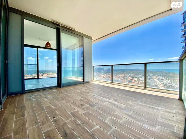 דירה, שדרות רחבעם זאבי 13, גבעת אולגה, חדרה