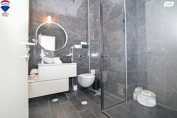 גג/ פנטהאוז, הרב עובדיה יוסף 7, רח' הנשיא צפון, חדרה