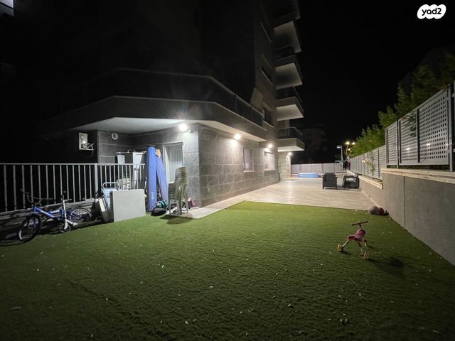 דירת גן, נתיבות