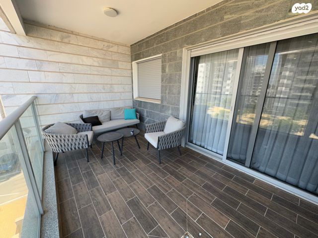 דירה, כפר יונה