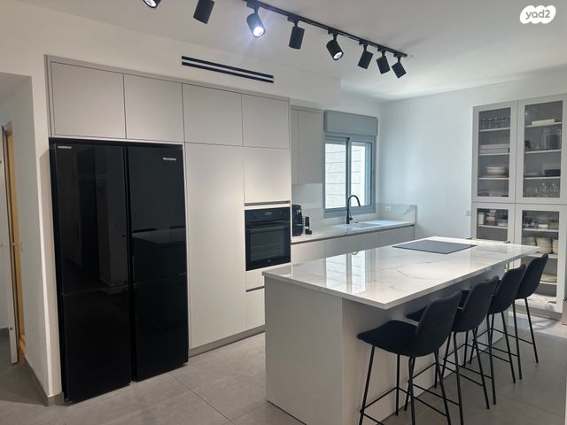 דירה, כפר יונה