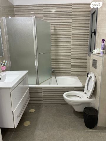 דירת גן, נתיבות