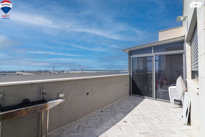 גג/ פנטהאוז, הרב עובדיה יוסף 7, רח' הנשיא צפון, חדרה