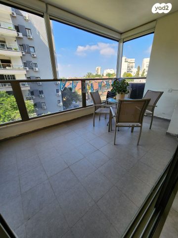 דירה, ברנשטיין, נווה הדרים, ראשון לציון