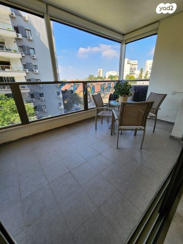 דירה, ברנשטיין, נווה הדרים, ראשון לציון