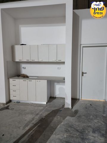 מחסנים, אזור תעשיה ברוש מערב, בית שמש