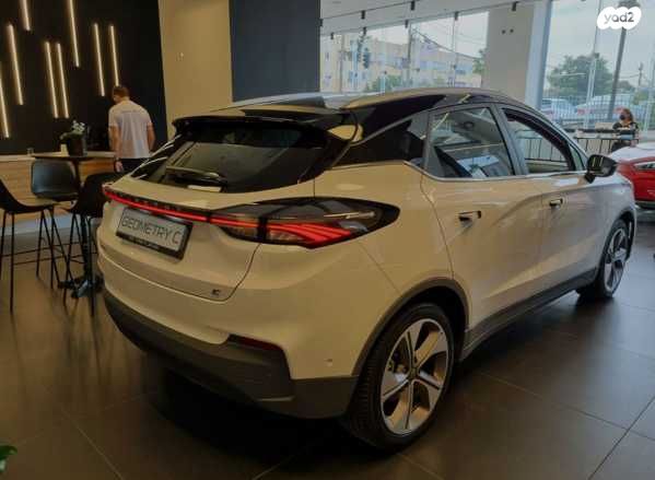 ג׳ילי Geometry C