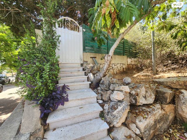 דו משפחתי, הארז 59, קציר, קציר