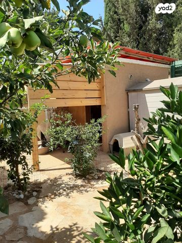 דו משפחתי, הארז 59, קציר, קציר