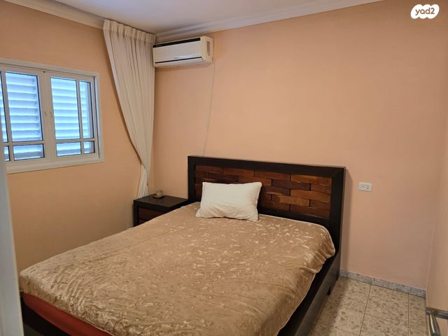 דו משפחתי, אופקים