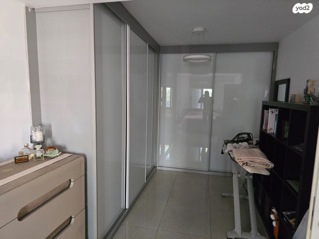 דו משפחתי, אופקים