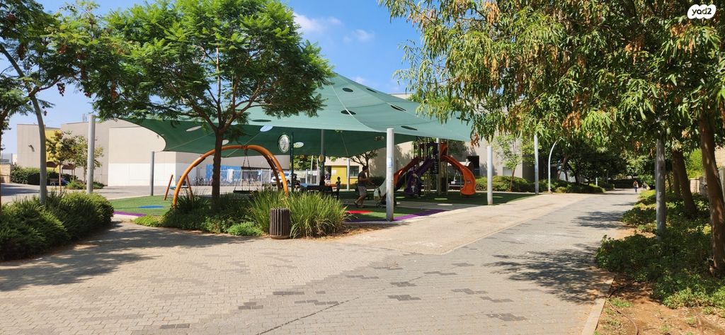 דירה, כפר סבא