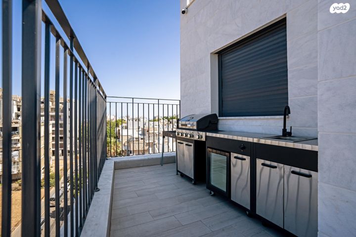 גג/ פנטהאוז, הטייסים, תל גיבורים, חולון