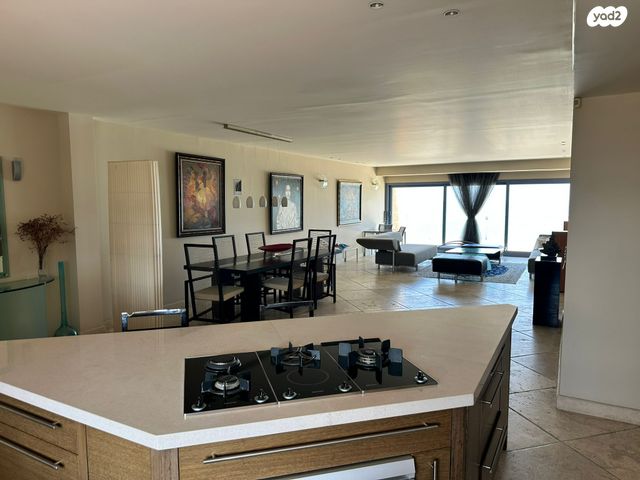 דירה, הרצל רוזנבלום, גלילות, תל אביב יפו