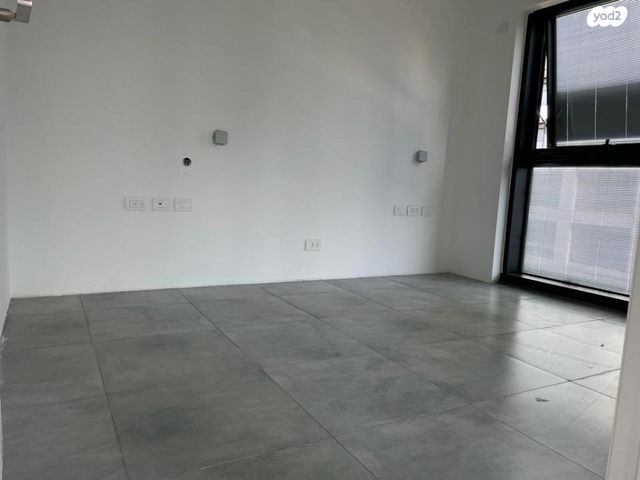 דירה, ליאונרדו דה וינצ'י 12, גני שרונה, קרית הממשלה, תל אביב יפו