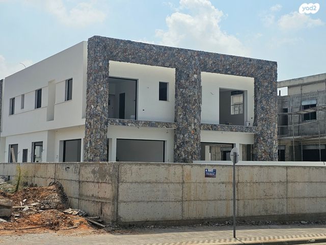 בית פרטי/ קוטג', השמחה, שרונה, כפר יונה