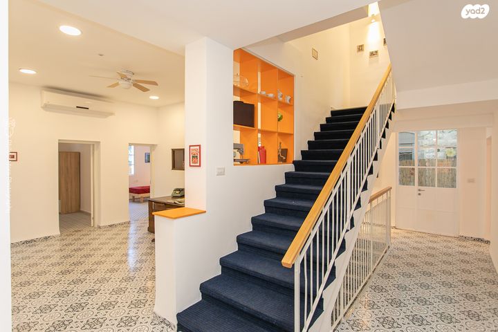 בניין מגורים, י.ל. פרץ 15, הדר מרכז, חיפה