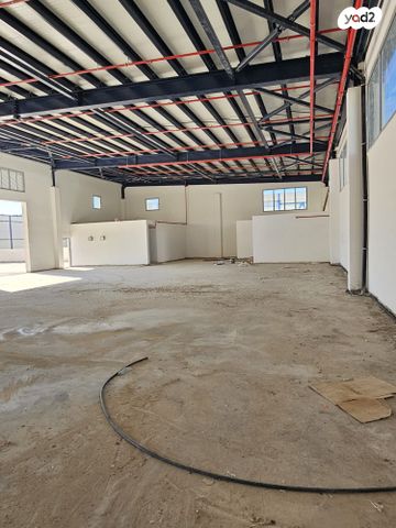 מבני תעשיה, אזור תעשייה מישור אדומים, מעלה אדומים