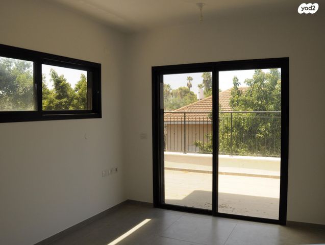 דו משפחתי, דרך הים 30, מרכז פרדס חנה, פרדס חנה כרכור