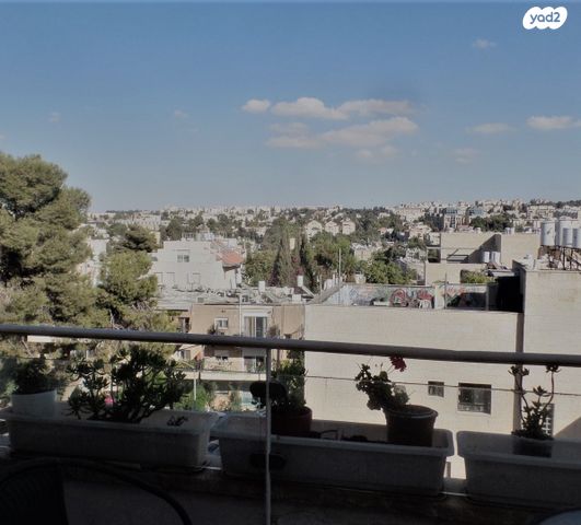 דירה, דוסתאי, קטמון הישנה, ירושלים