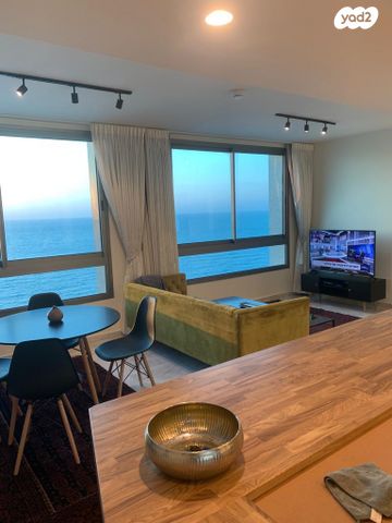 דירה, נוף הטיילת, נתניה