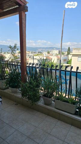 גג/ פנטהאוז, הדקלים, קרית אתא