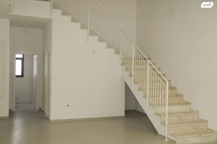 דו משפחתי, דרך הים 30, מרכז פרדס חנה, פרדס חנה כרכור