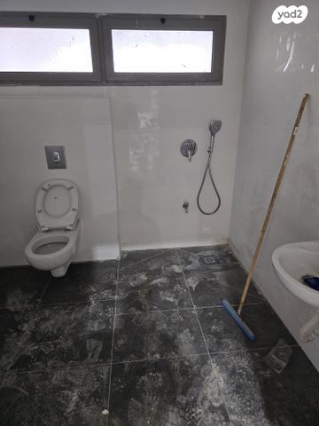 מבני תעשיה, מעלות תרשיחא