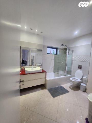 דירת גן, משה גבירצמן 1, פסגת זאב, ירושלים