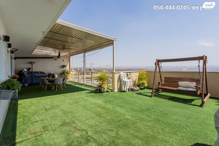 גג/ פנטהאוז, גולן, אלפי מנשה