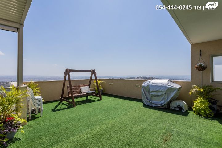 גג/ פנטהאוז, גולן, אלפי מנשה