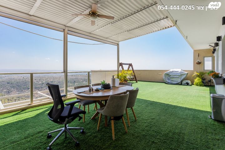 גג/ פנטהאוז, גולן, אלפי מנשה