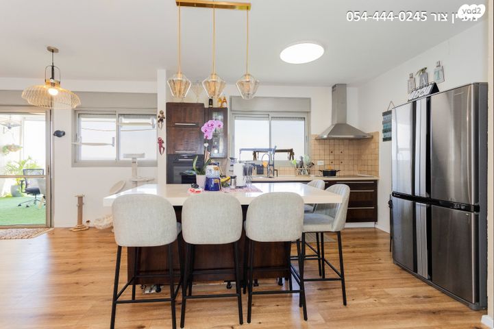 גג/ פנטהאוז, גולן, אלפי מנשה