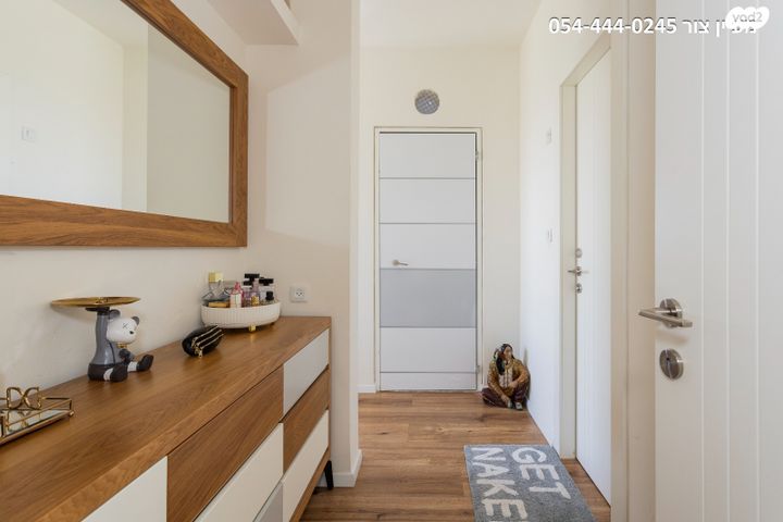 גג/ פנטהאוז, גולן, אלפי מנשה