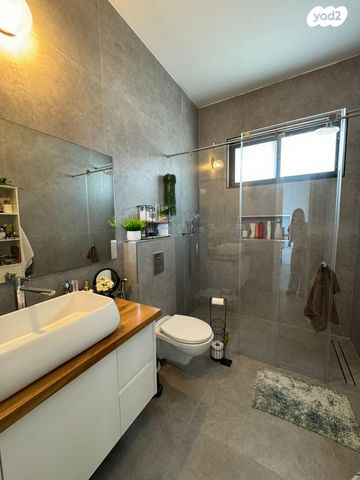 בית פרטי/ קוטג', יער בית קשת, שכונה 11, תל מונד