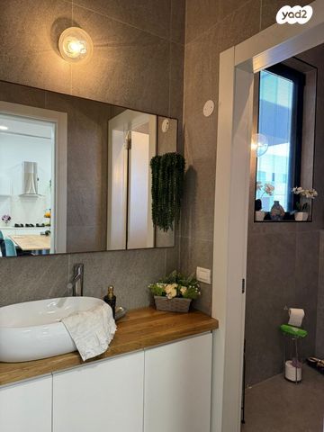 בית פרטי/ קוטג', יער בית קשת, שכונה 11, תל מונד