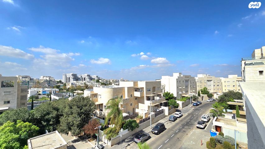 גג/ פנטהאוז, הכרמים, מודיעין מכבים רעות