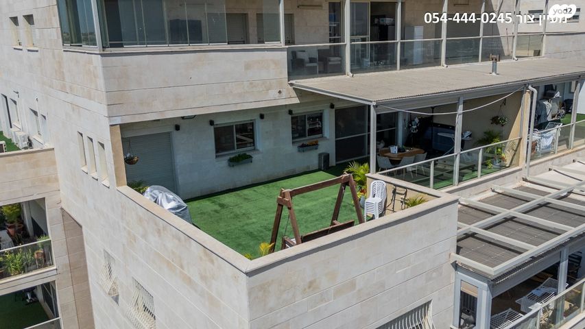 גג/ פנטהאוז, גולן, אלפי מנשה