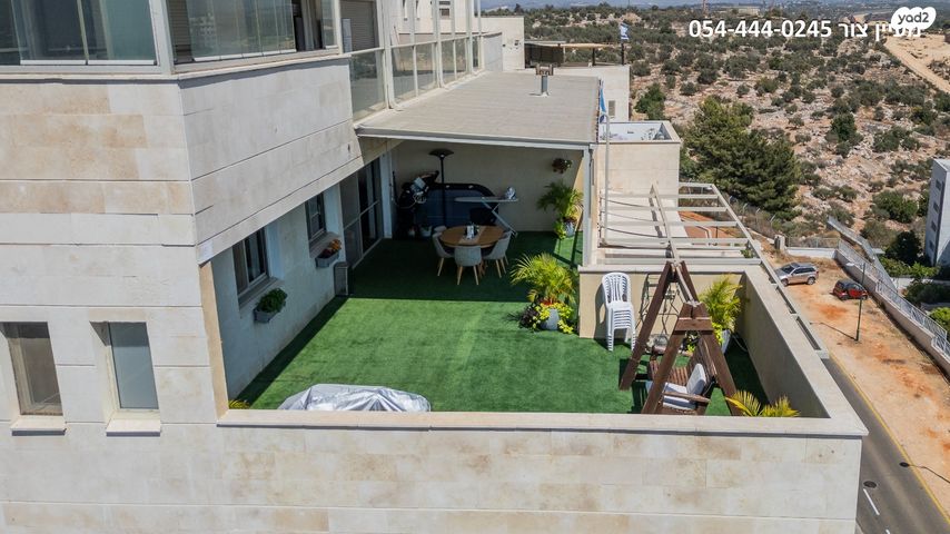 גג/ פנטהאוז, גולן, אלפי מנשה