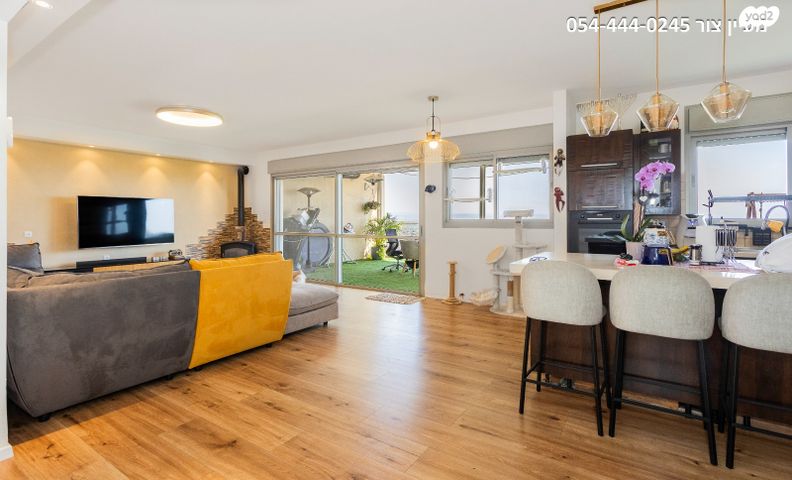 גג/ פנטהאוז, גולן, אלפי מנשה