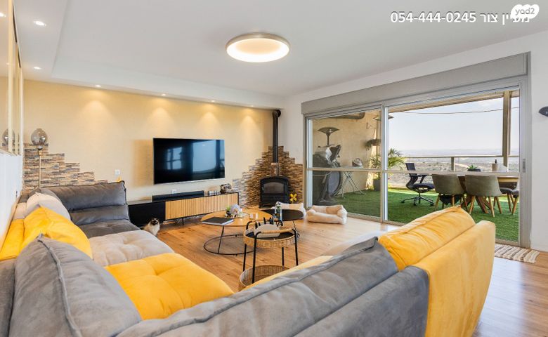 גג/ פנטהאוז, גולן, אלפי מנשה