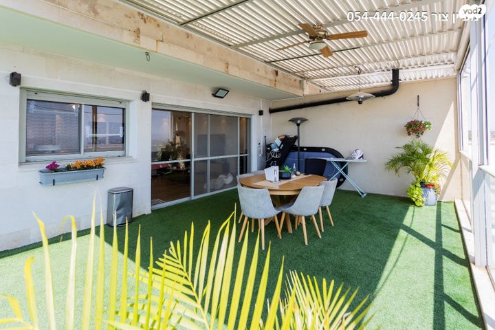 גג/ פנטהאוז, גולן, אלפי מנשה