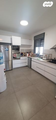 מודעת נכס, רחובות המדע, רחובות