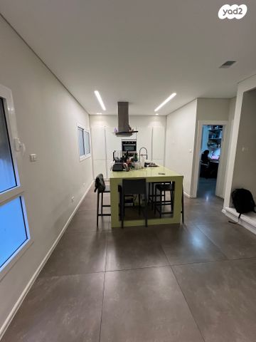 בית פרטי/ קוטג', מרכז העיר, סביניה, הוותיקה, קרית ביאליק